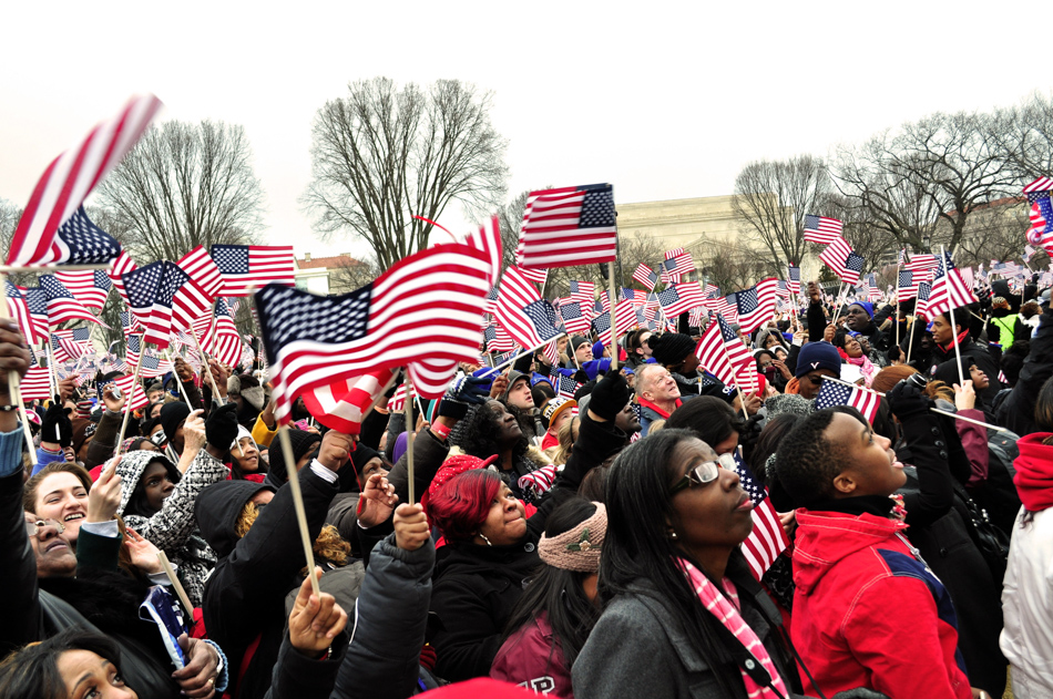 Thousands gathered Monday morning for Barack Obama's presidential inauguration. In the section where admission was free, flags were handed out to the crowd so that everyone could express their excitement.